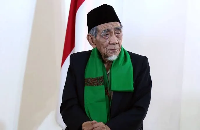 foto KH. Maimun Zubair By Sadar.co.id